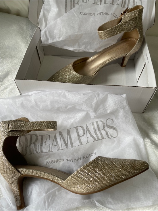 Shoes - Elegant  champagne  gold Heels